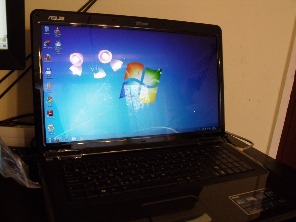Asus K70IJ-TY118 Asus K70IJ-TY118