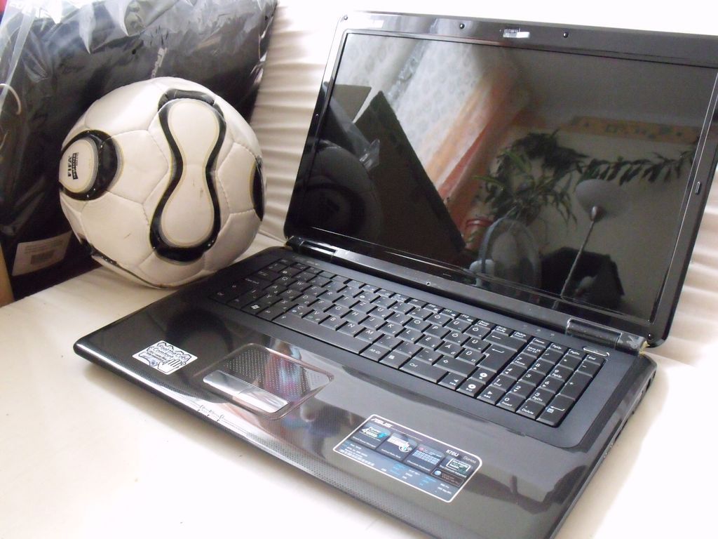 Asus K70IJ-TY118 Asus K70IJ-TY118
