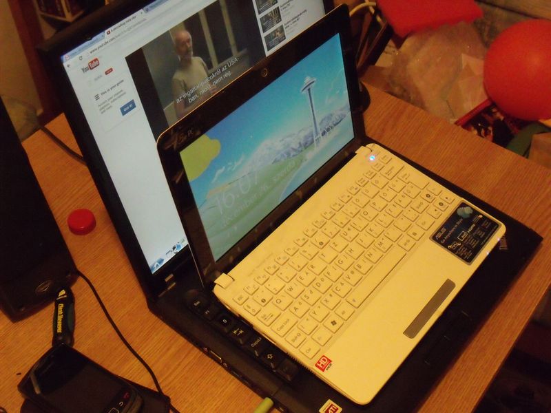 Eee PC-t (Asus 1015BXO)