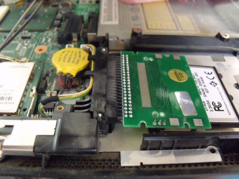 IBM R50e szétkapva