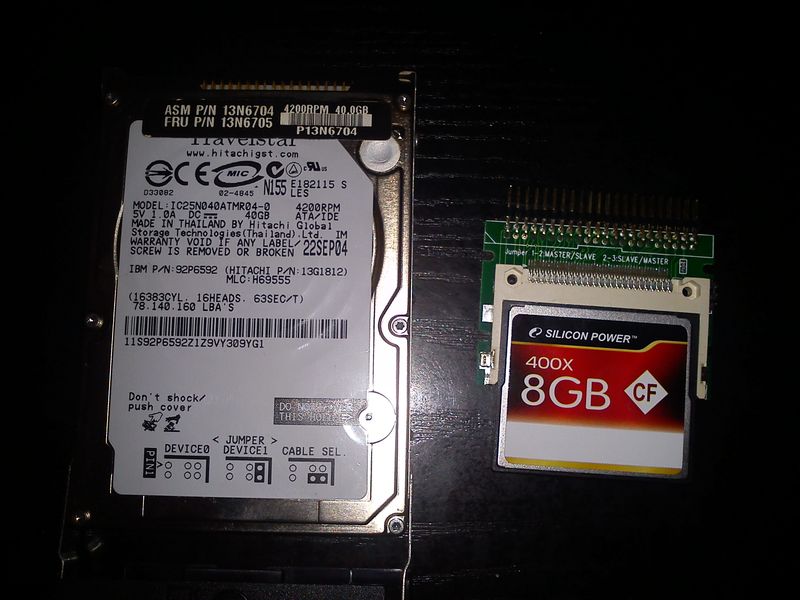 40GB IDE IBM Travelstar 80GN 4200RPM 9.5mm IC25N040ATMR04 HDD VS Silicon Power CF 8GB 400X