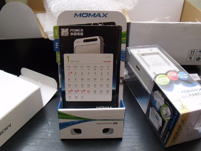 MOMAX calendar